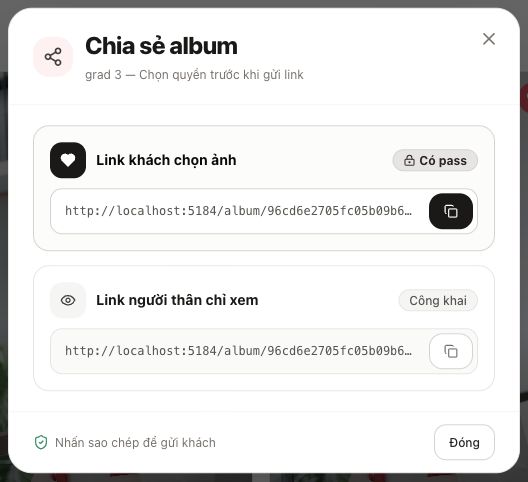 Hộp Chia sẻ album có Link khách chọn ảnh và Link người thân chỉ xem, mỗi loại có nút sao chép